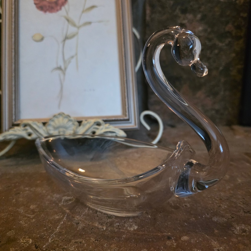 Vintage Clear Hand Blown Glass Swan Dish Soap Trinket Bowl Jewelry Holder 7.5 '